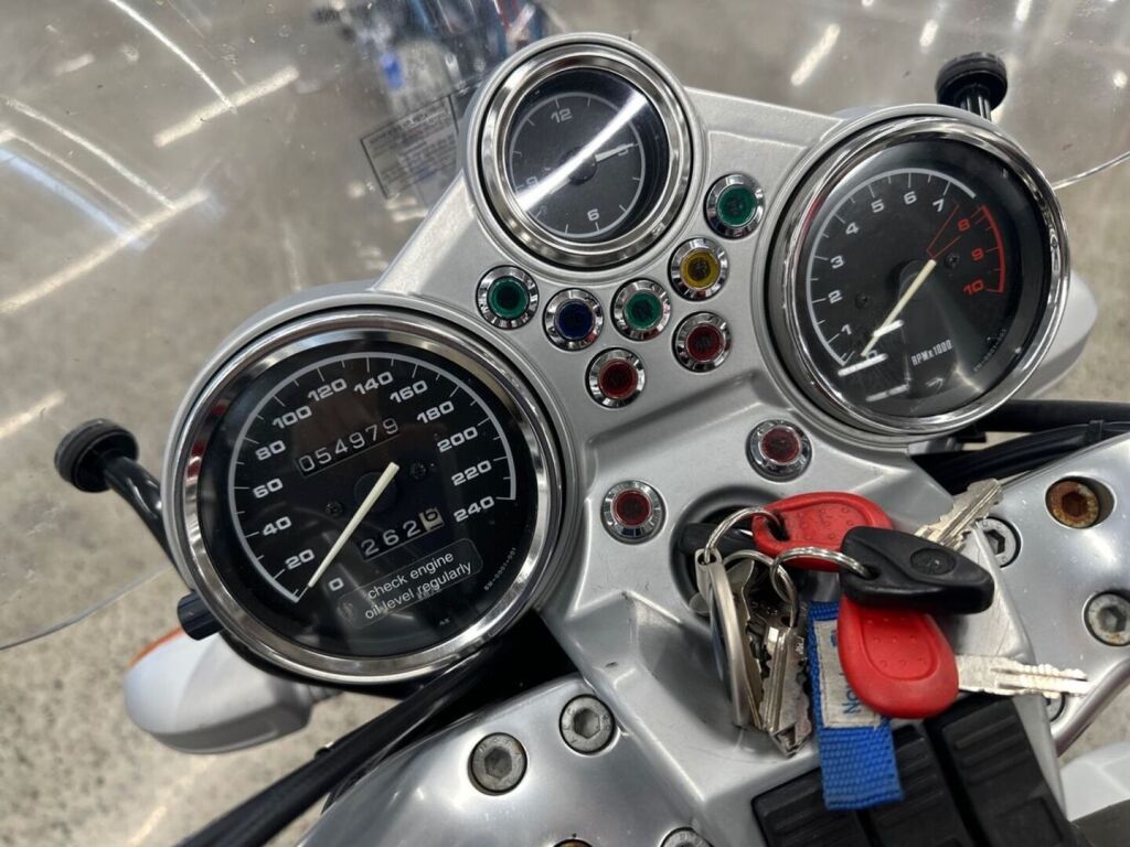 BMW R 2000 Musta