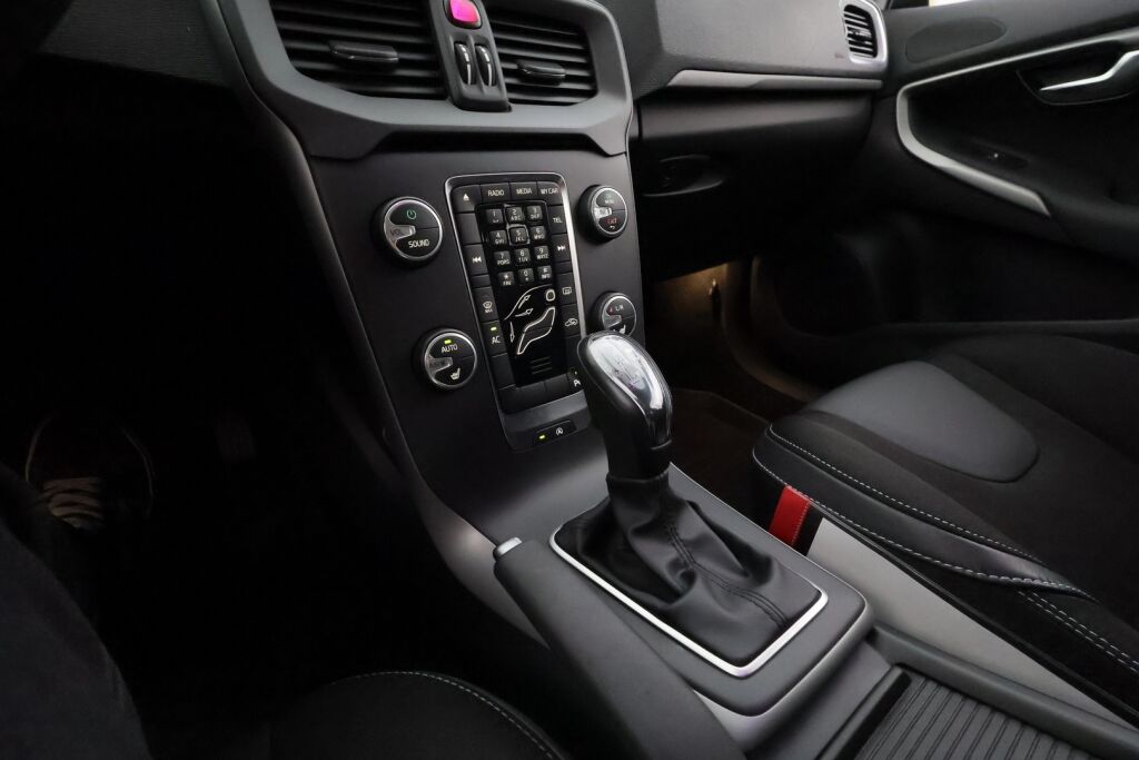 Volvo V40 2013 Harmaa