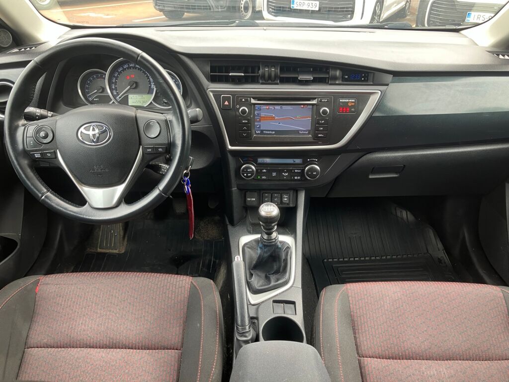 Toyota Auris 2013 Valkoinen