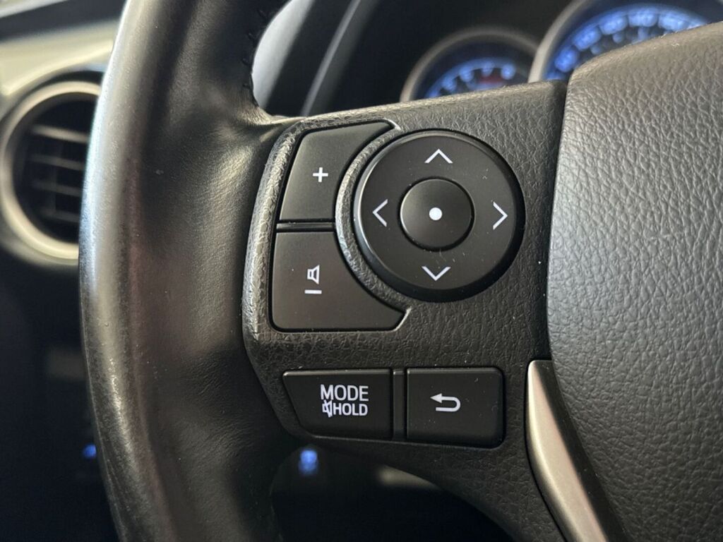 Toyota Auris 2013 Valkoinen