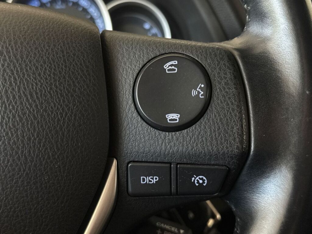 Toyota Auris 2013 Valkoinen