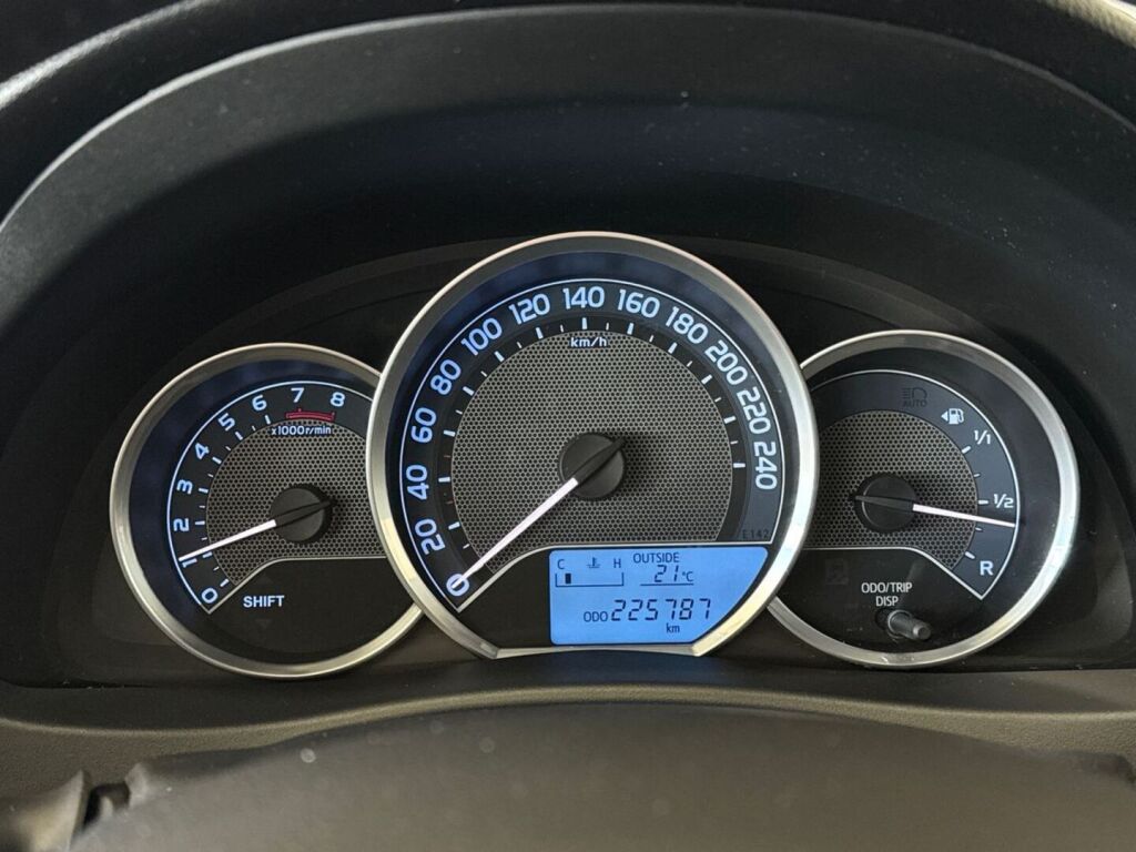 Toyota Auris 2013 Valkoinen