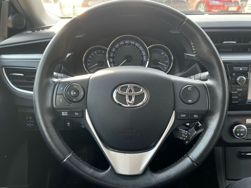 Toyota Corolla 2013 Valkoinen