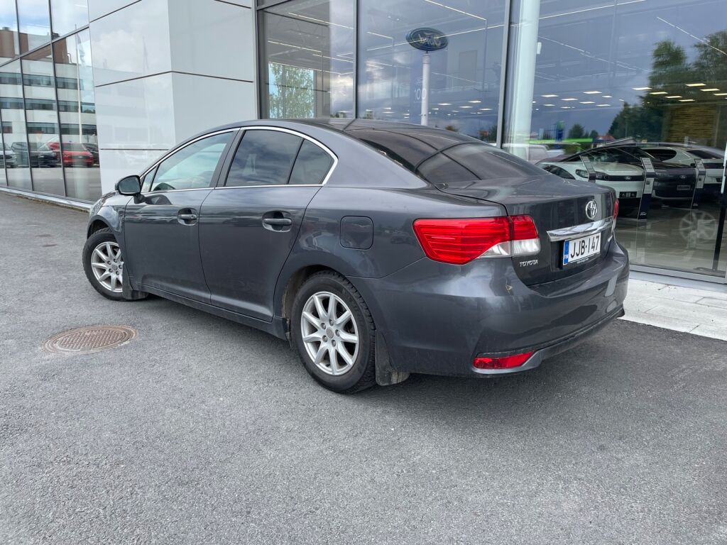 Toyota Avensis 2013 Harmaa