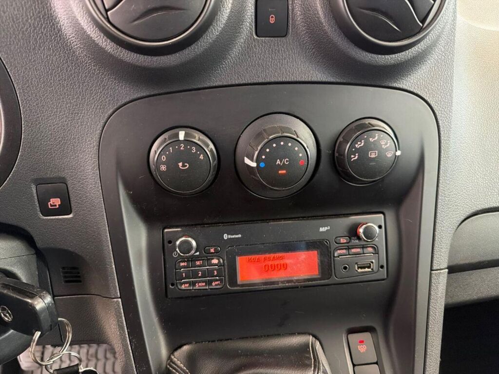 Mercedes-Benz Citan 2014 Valkoinen