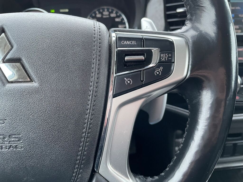 Mitsubishi Outlander PHEV 2016 Valkoinen