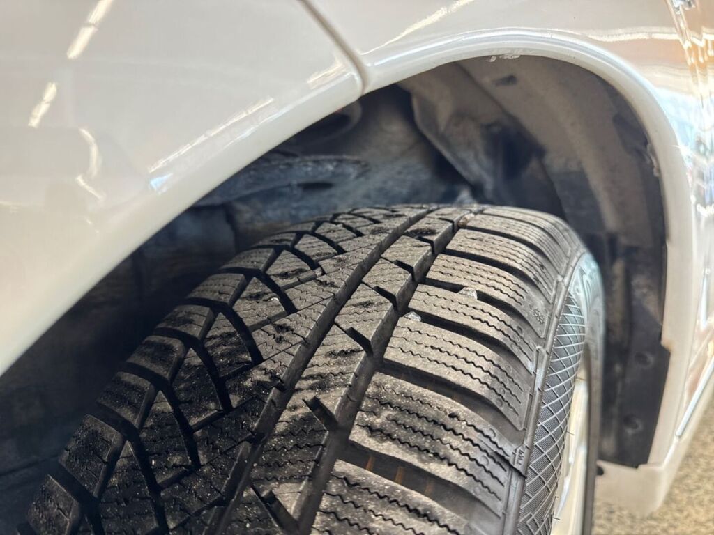 Mitsubishi Outlander PHEV 2016 Valkoinen