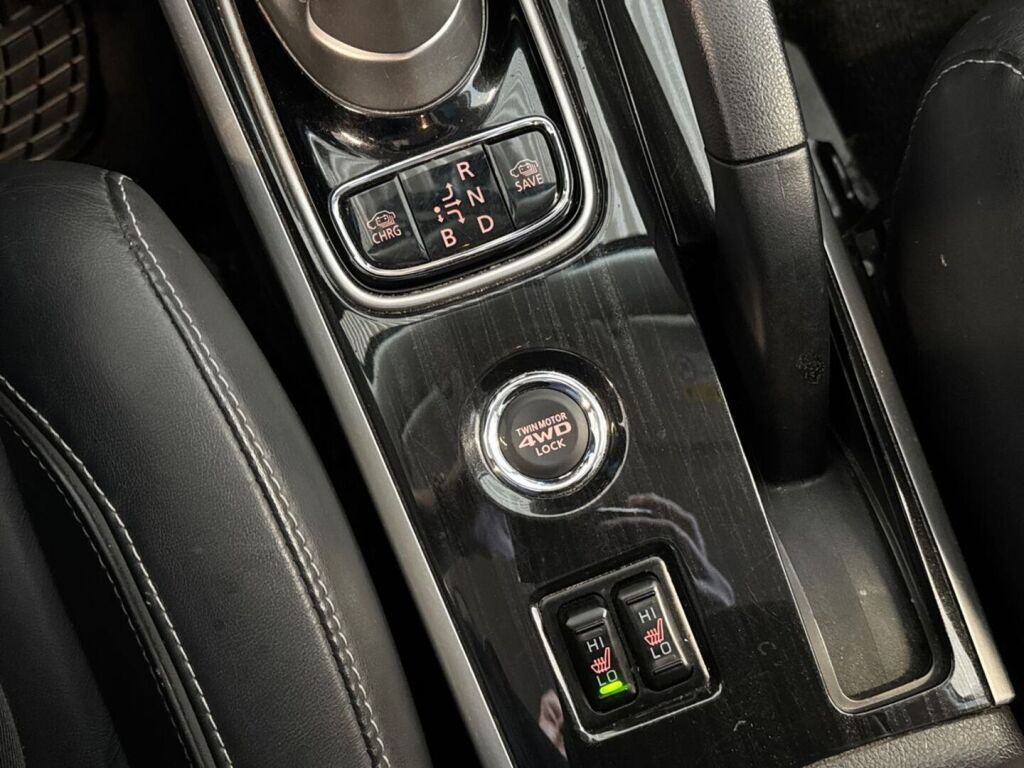 Mitsubishi Outlander PHEV 2016 Valkoinen