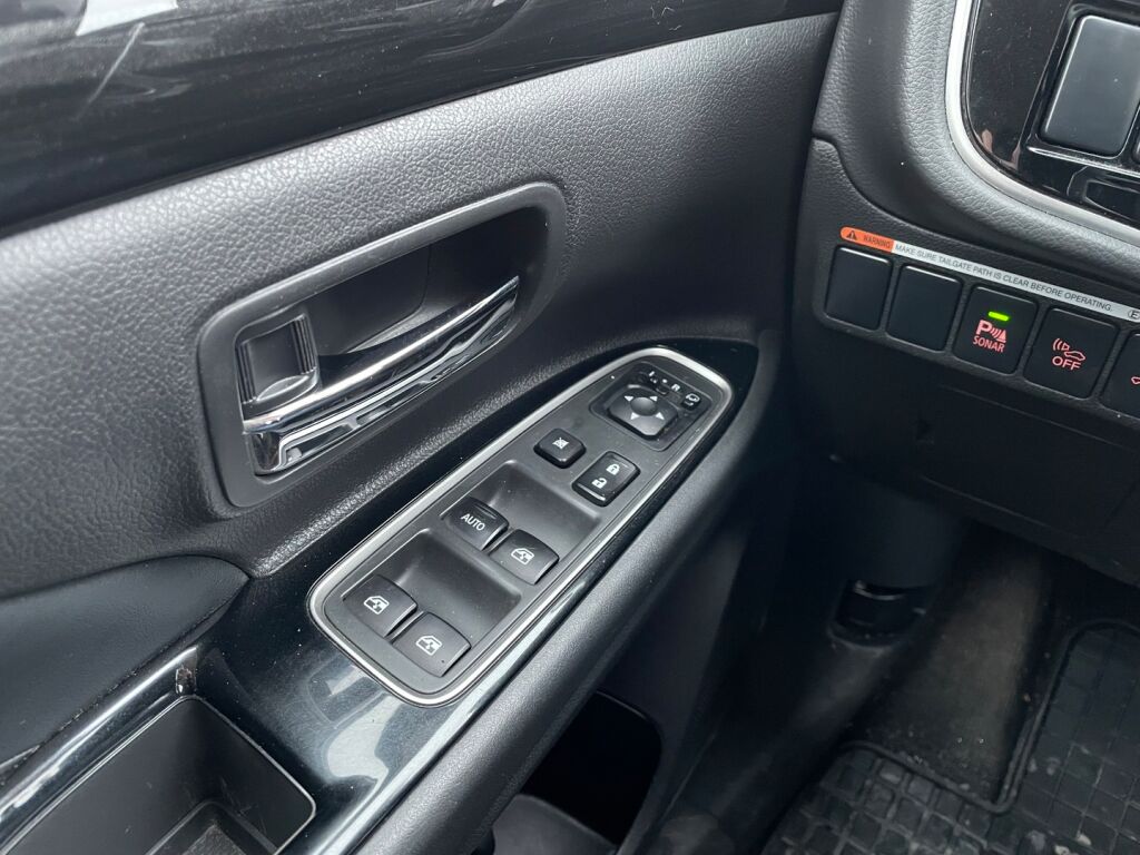 Mitsubishi Outlander PHEV 2016 Valkoinen