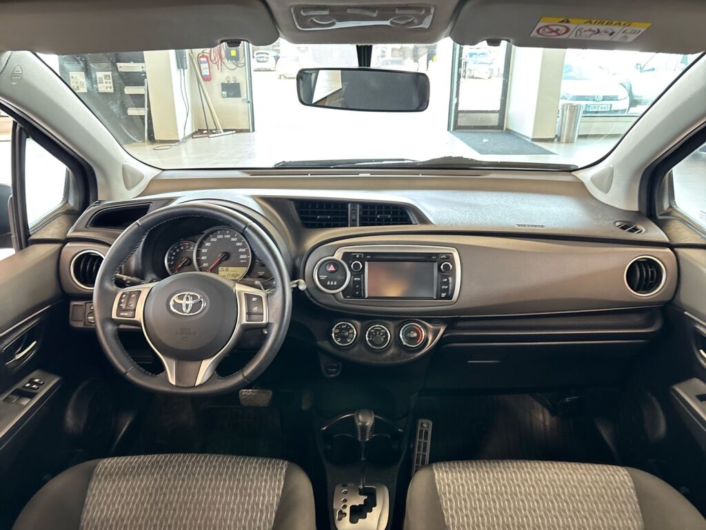 Toyota Yaris 2013 Violetti