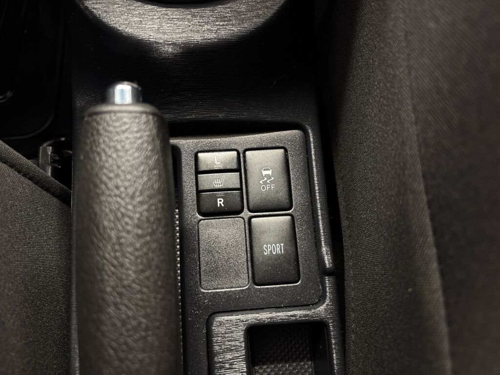 Toyota Yaris 2013 Violetti
