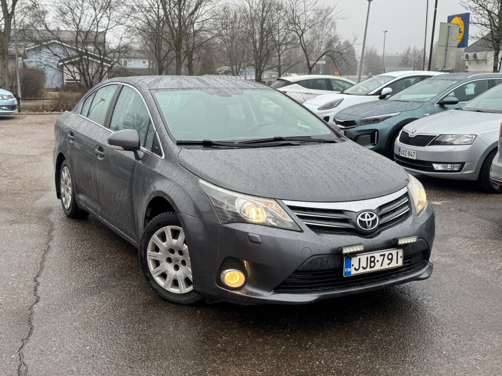 Toyota Avensis 2014 Harmaa