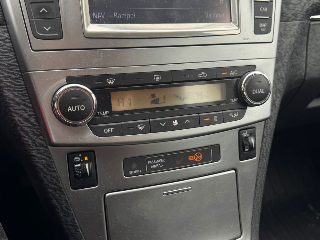 Toyota Avensis 2014 Harmaa