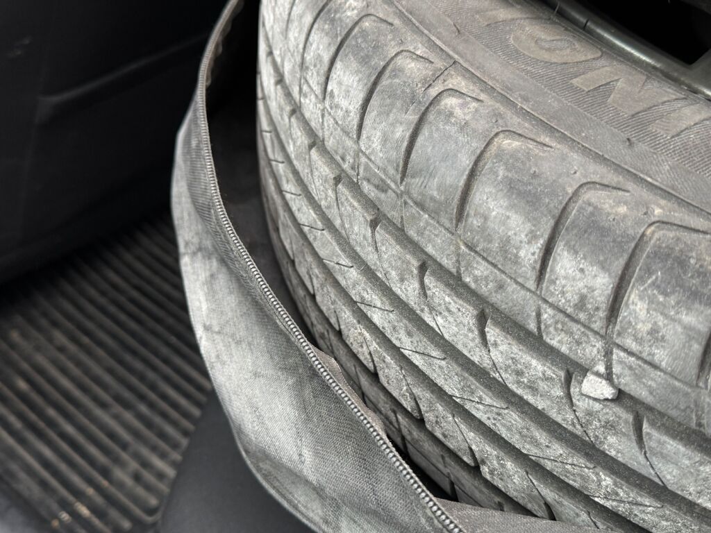 Toyota Avensis 2014 Harmaa