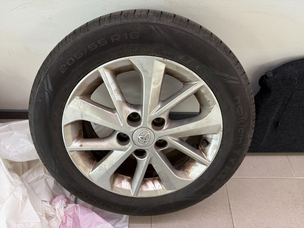 Toyota Auris 2014 Valkoinen