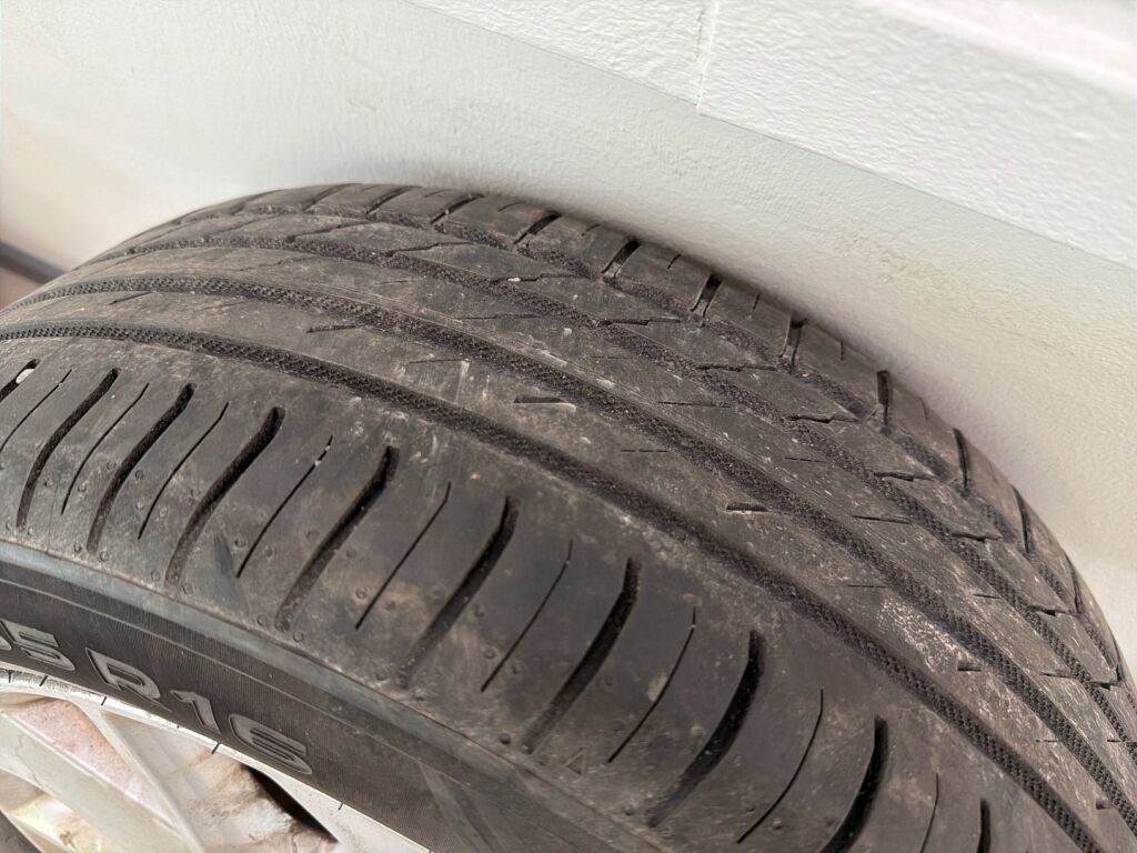 Toyota Auris 2014 Valkoinen