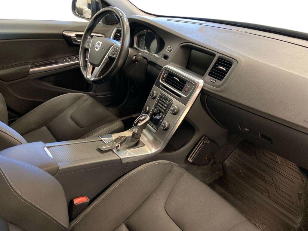 Volvo S60 2013 Musta