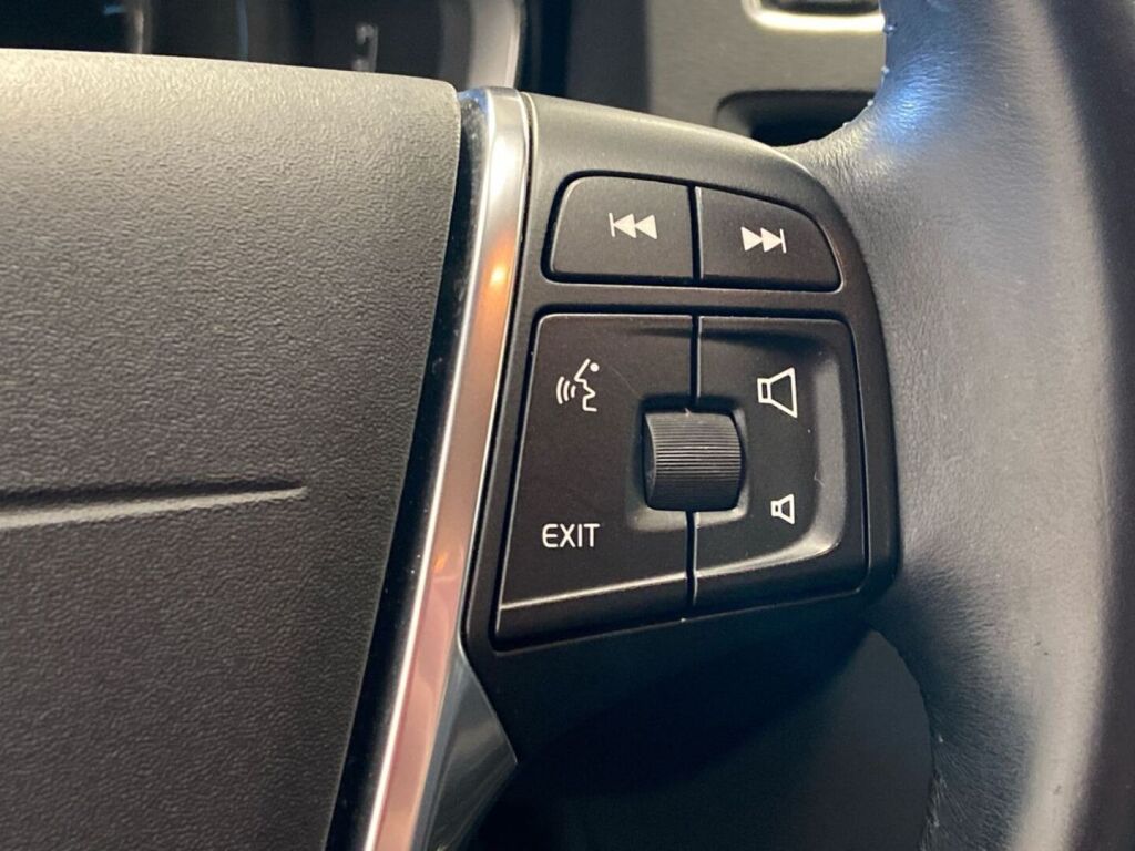 Volvo S60 2013 Musta