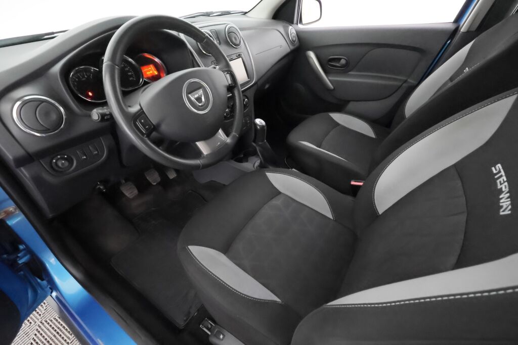 Dacia Sandero 2014 Sininen