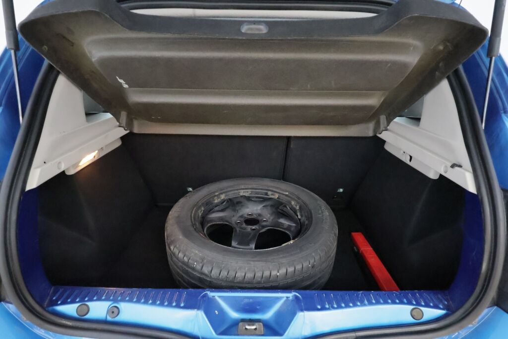 Dacia Sandero 2014 Sininen