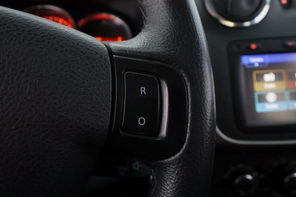 Dacia Sandero 2014 Sininen