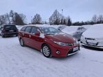 Toyota Auris 2013 Punainen