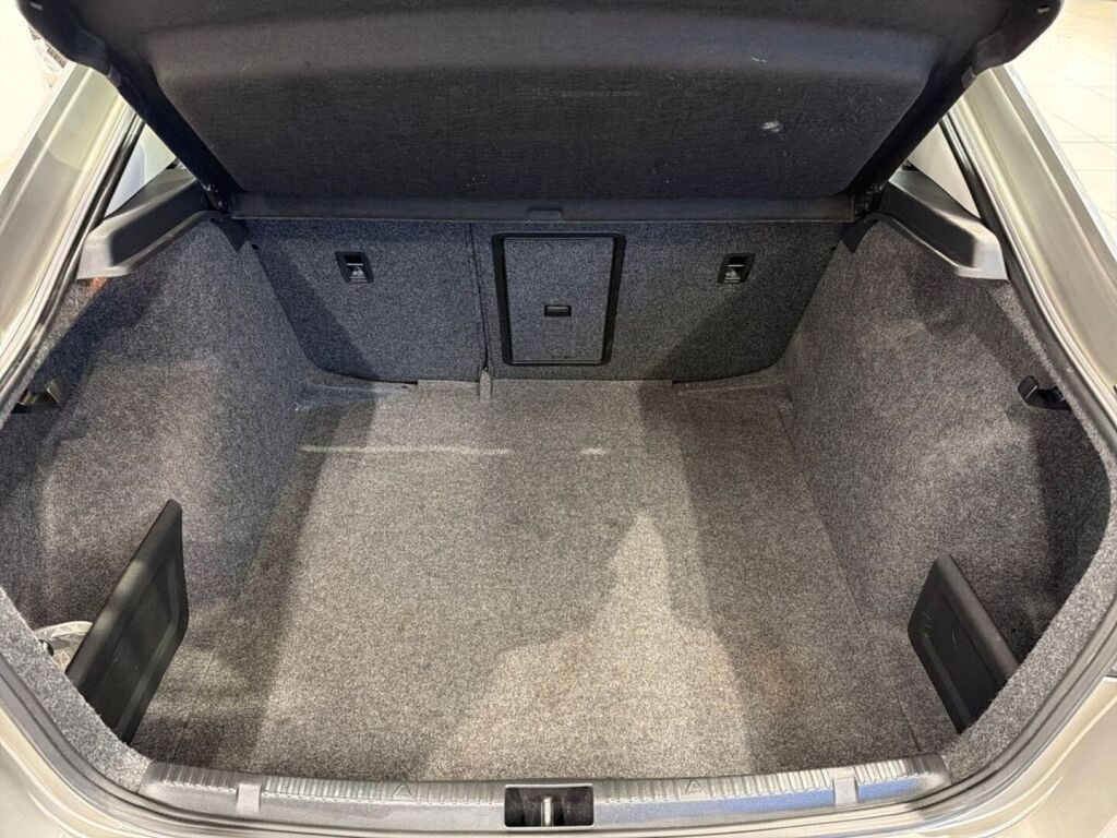 Seat Toledo 2014 Ruskea (beige)