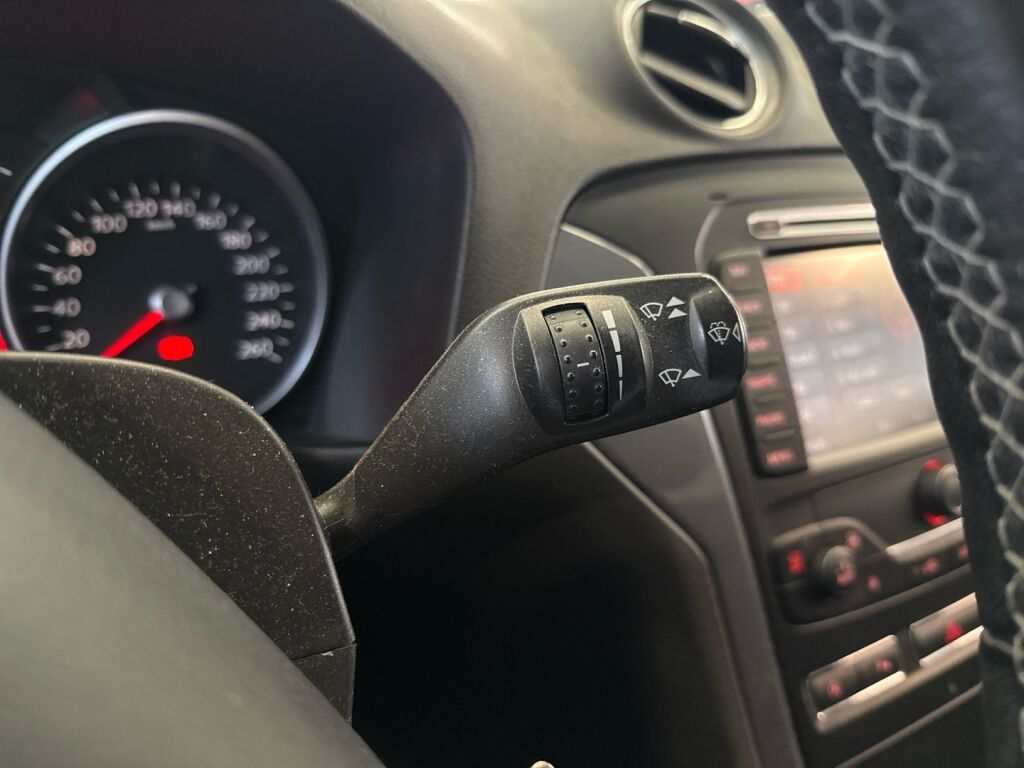 Ford Mondeo 2014 Valkoinen