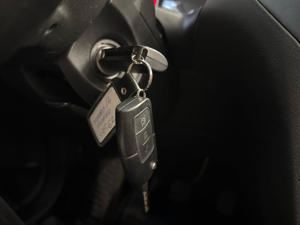 Ford Mondeo 2014 Valkoinen