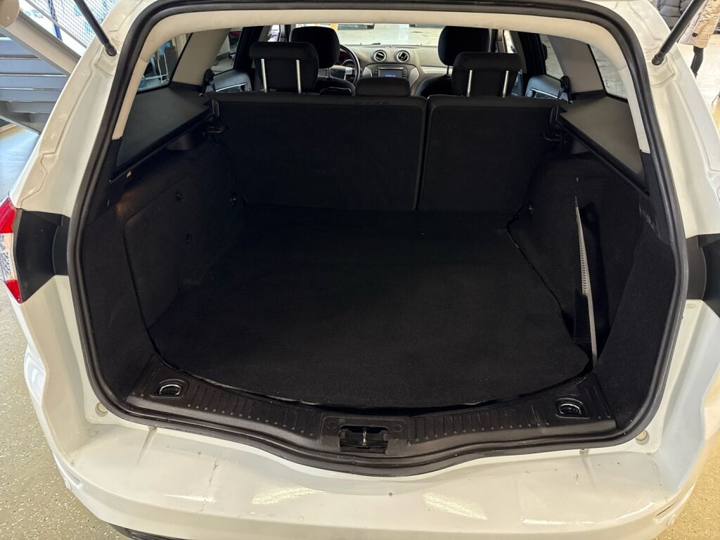 Ford Mondeo 2014 Valkoinen