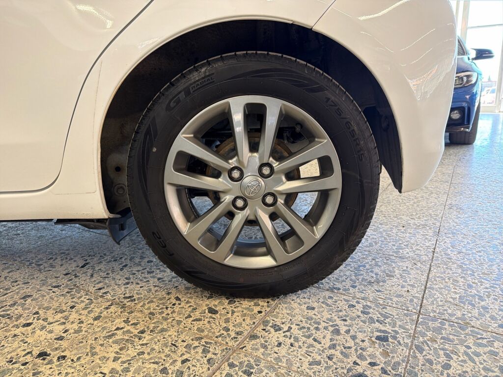 Toyota Yaris 2014 Valkoinen