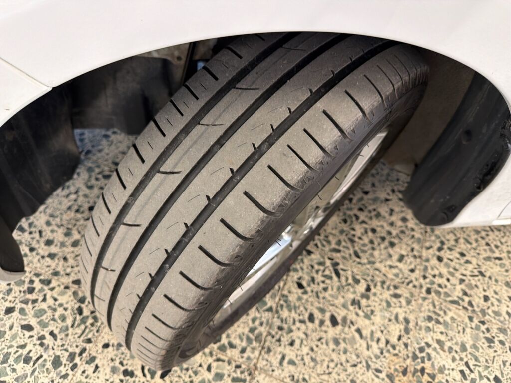 Toyota Yaris 2014 Valkoinen