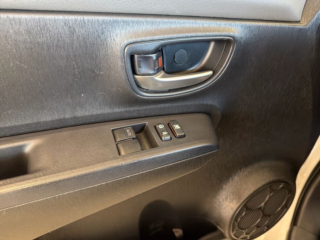 Toyota Yaris 2014 Valkoinen