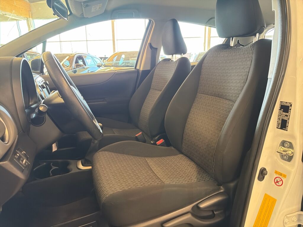 Toyota Yaris 2014 Valkoinen