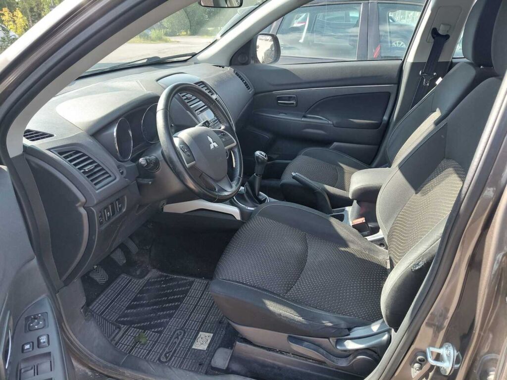 Mitsubishi ASX 2014 Ruskea (beige)