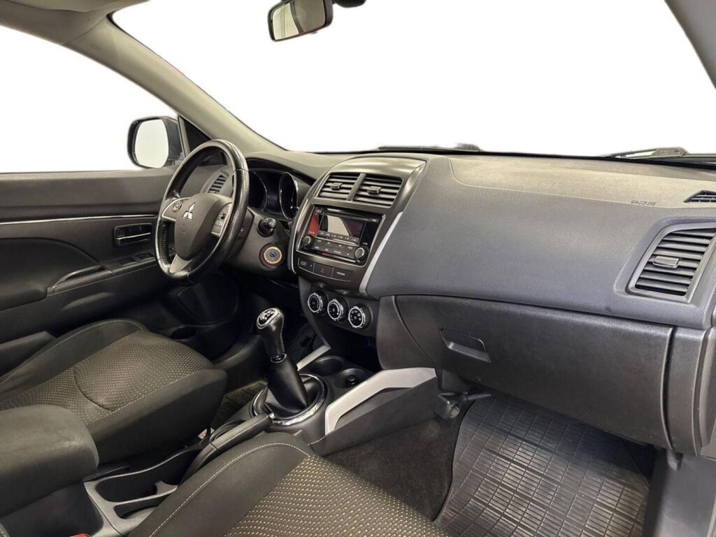 Mitsubishi ASX 2014 Ruskea (beige)