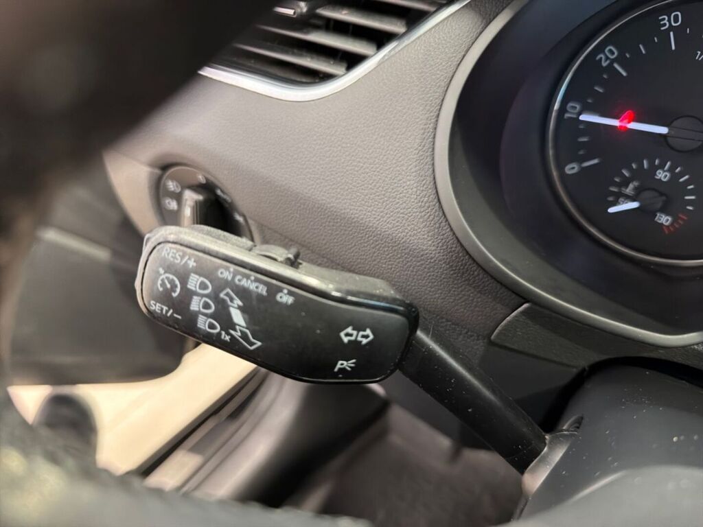Skoda Octavia 2014 Musta