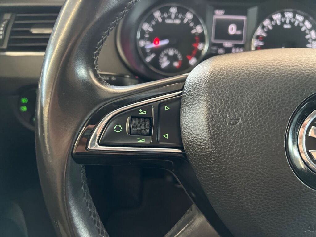 Skoda Octavia 2014 Hopea