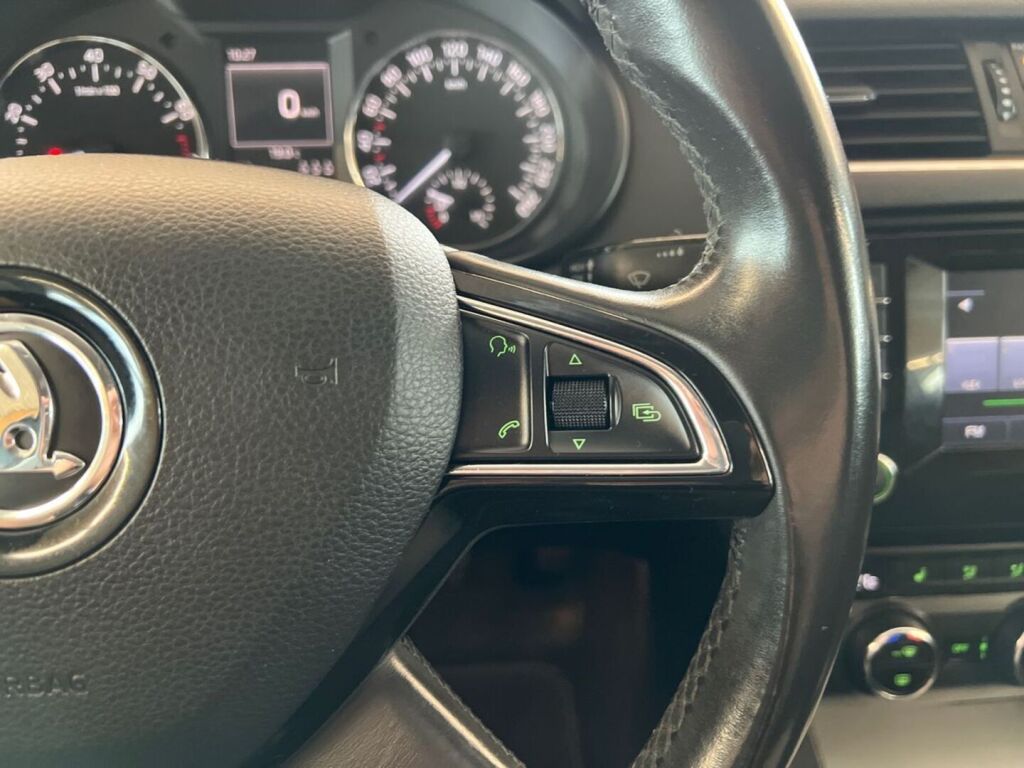Skoda Octavia 2014 Hopea