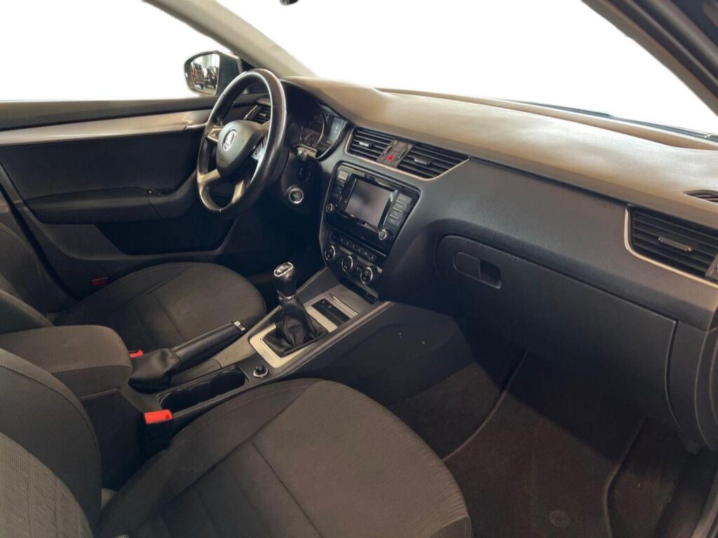 Skoda Octavia 2014 Hopea