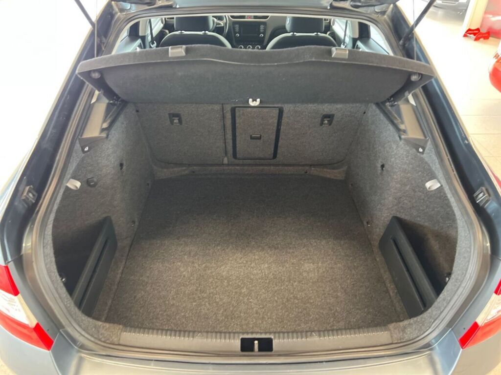 Skoda Octavia 2014 Hopea