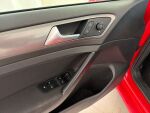Volkswagen Golf 2014 Punainen