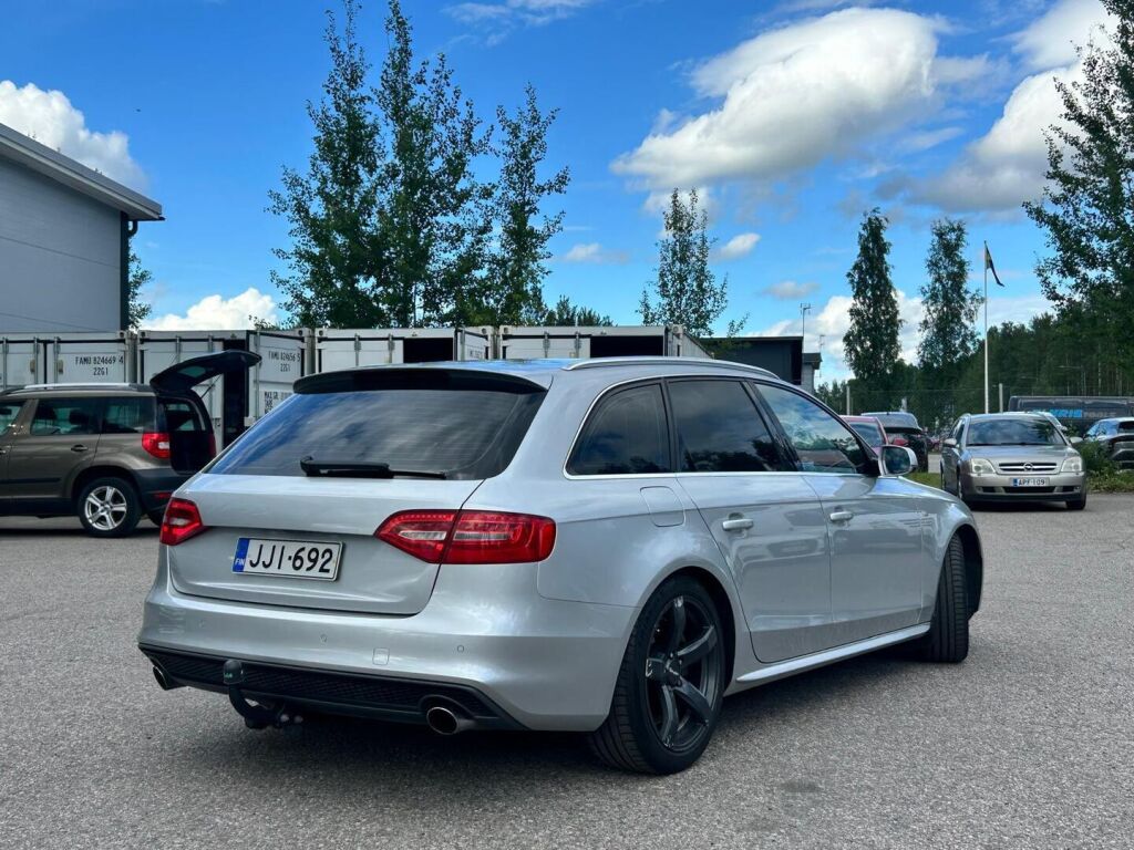 Audi A4 2014 Met. Hopea