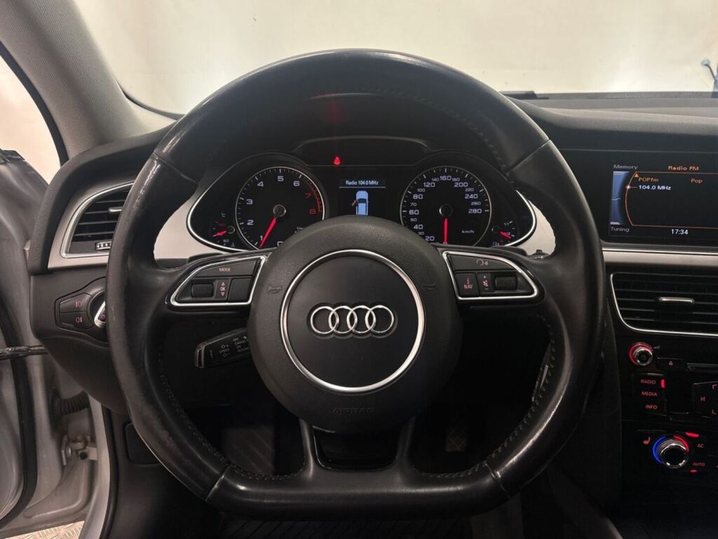 Audi A4 2014 Met. Hopea