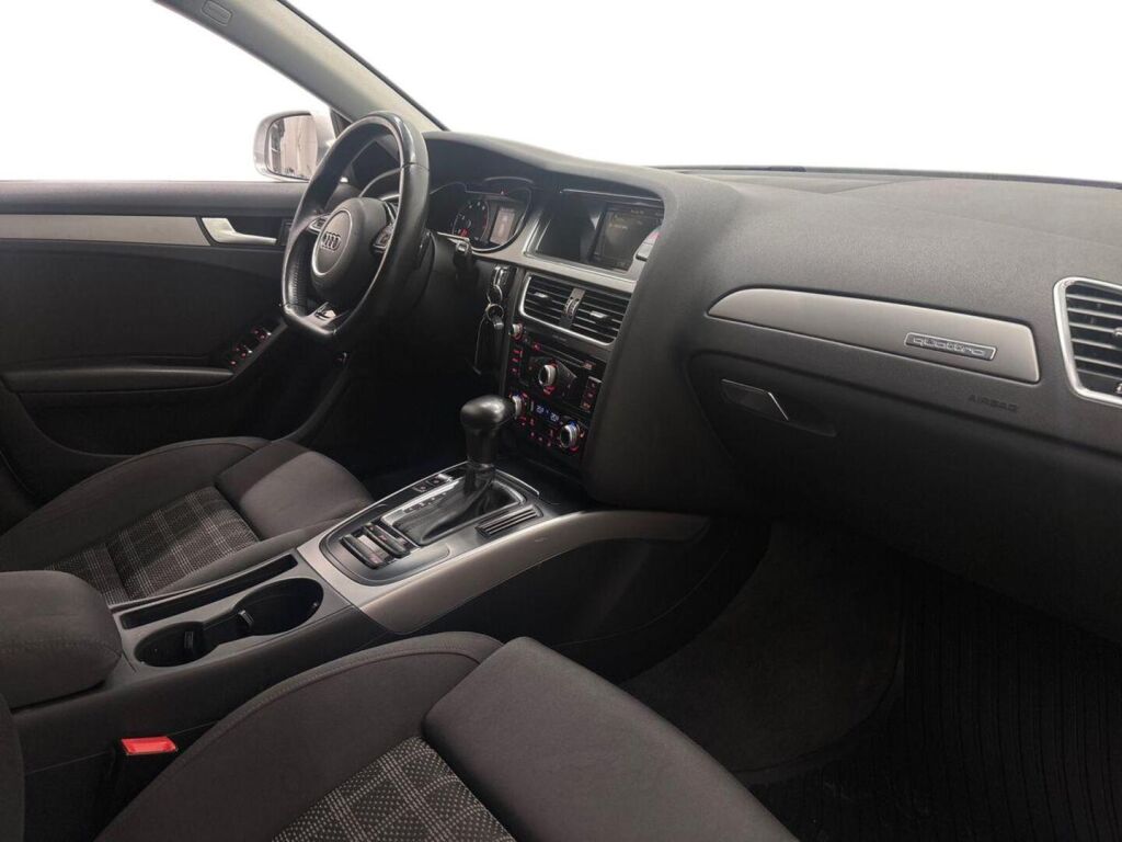Audi A4 2014 Met. Hopea