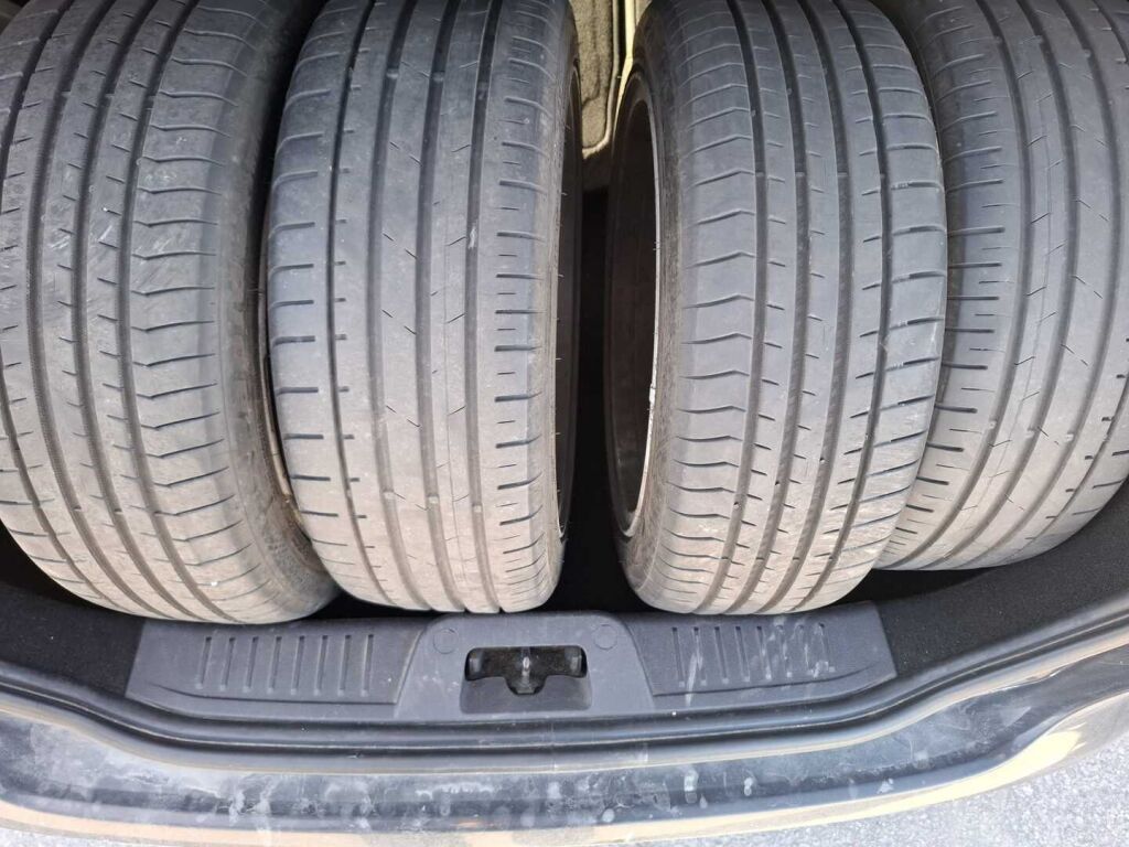 Ford Fiesta 2014 Musta