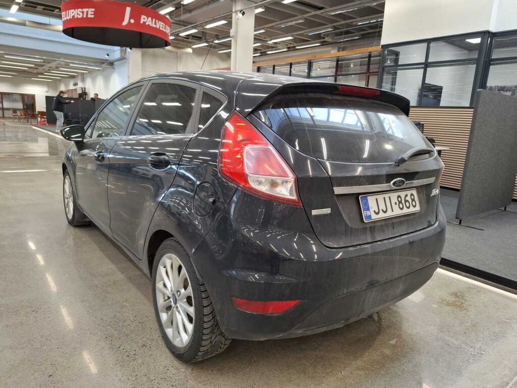 Ford Fiesta 2014 Musta