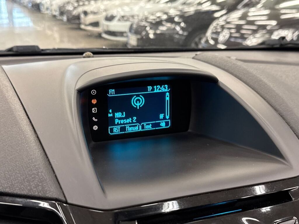 Ford Fiesta 2014 Musta