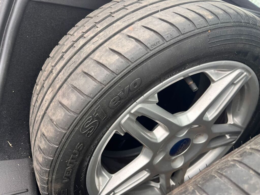 Ford Fiesta 2014 Harmaa