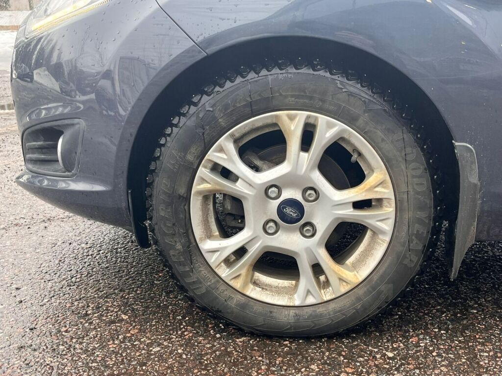 Ford Fiesta 2014 Harmaa